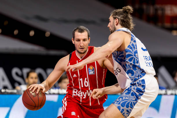 以其敏捷的 以其敏捷的