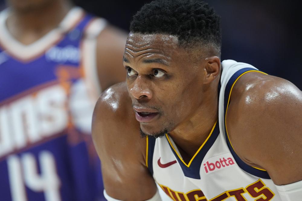 并积极参与 并积极参与